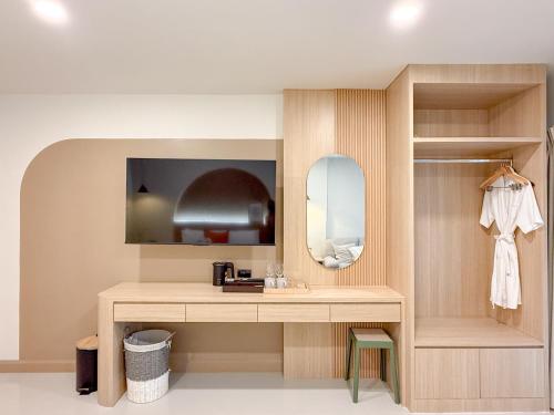 abundant eco hostel