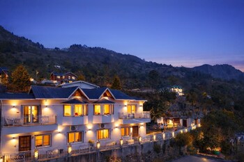 peace stay by lake hill bhimtal