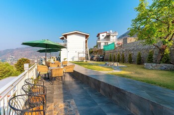 peace stay by lake hill bhimtal