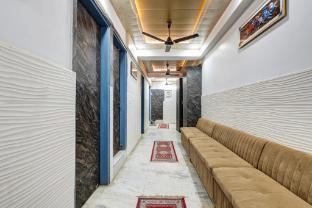 mauryan express hotel dabri janakpuri