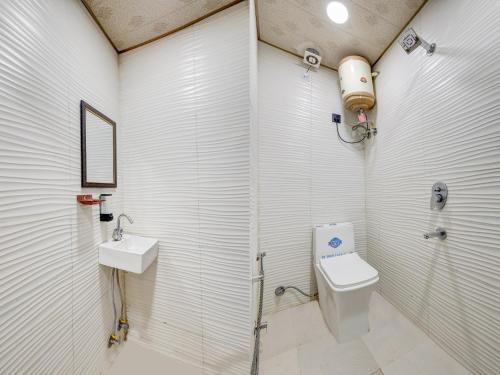 mauryan express hotel dabri janakpuri