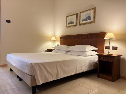 naples park hotel