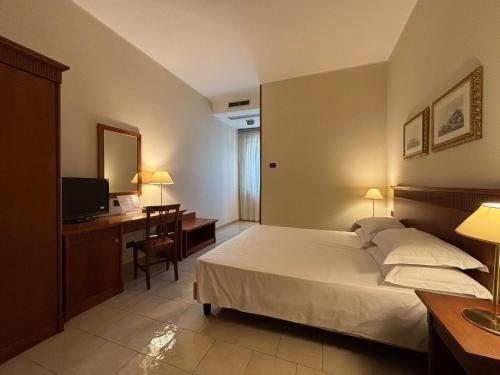 naples park hotel