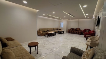 al awtad united 4 hotel al rawda