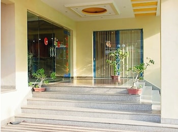 hotel pratap palace varanasi