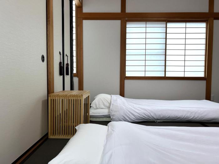 hook house stay