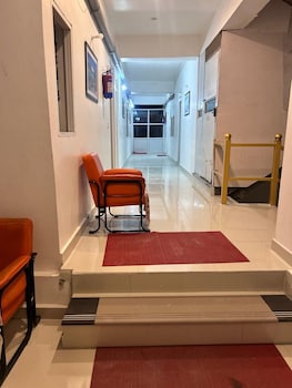 hotel gurudeva