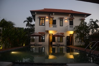 hoi an red frangipani villa