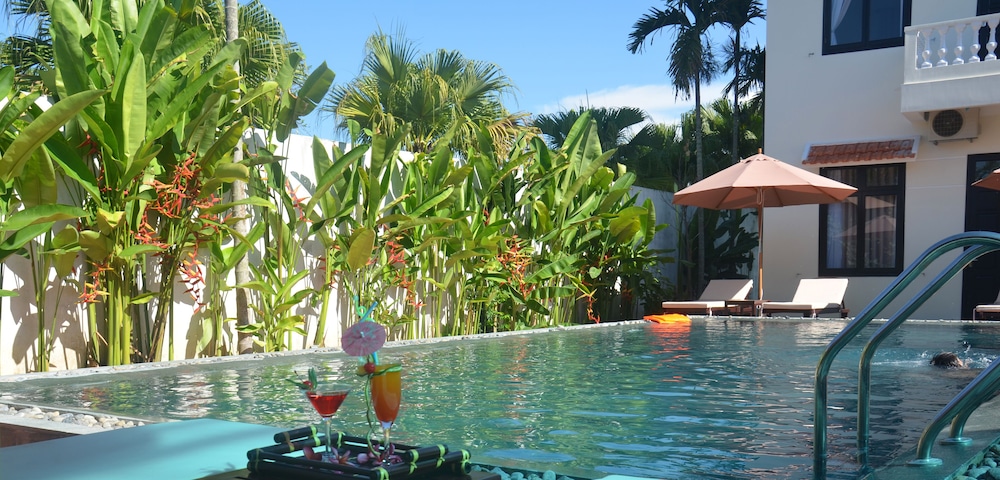 hoi an red frangipani villa