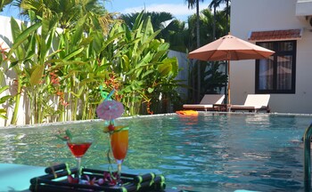 hoi an red frangipani villa