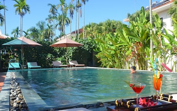 hoi an red frangipani villa
