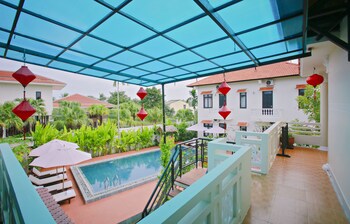 hoi an red frangipani villa