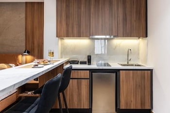 Domios Suites Athens,,4 star