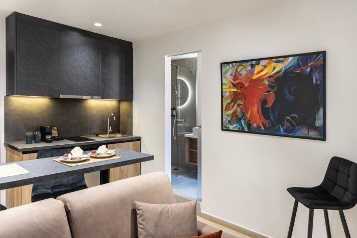 domios suites athens