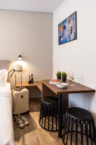 domios suites athens