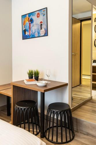 domios suites athens