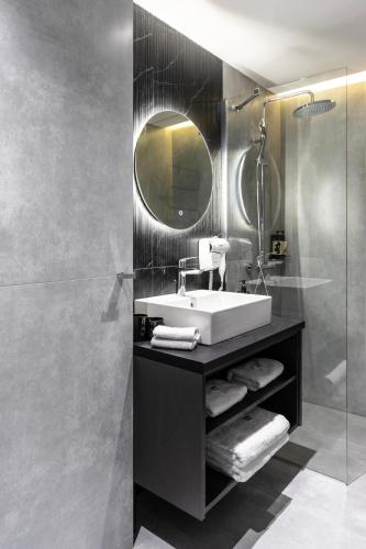 domios suites athens