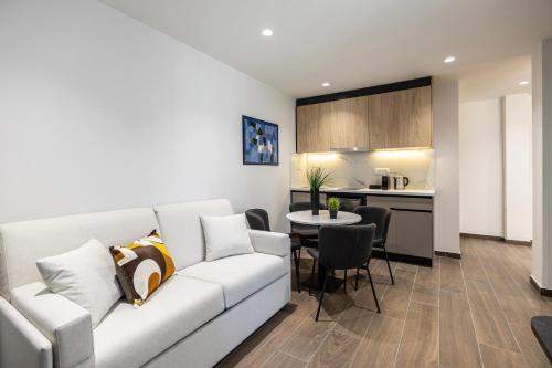 domios suites athens