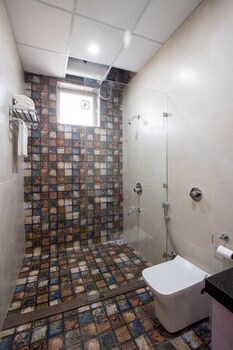 Heaven In Hills By Elivaas With Pvt Pool,,3 star