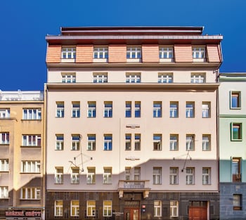 wenceslas hotel and apartments