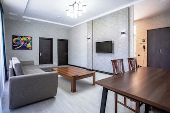 Avenue Park Hotel,,3 star