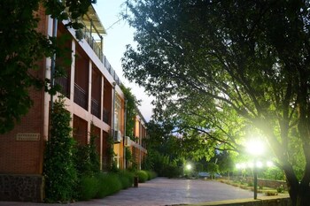 avenue park hotel