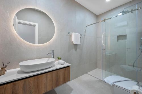 enjoy suites and apartments