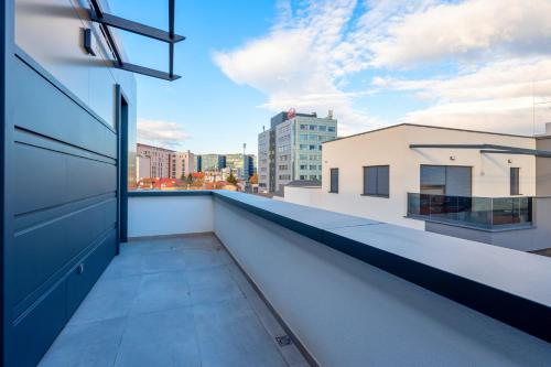 enjoy suites and apartments