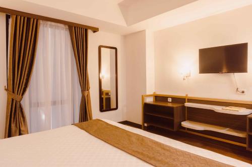fahira hotel bukittinggi syariah