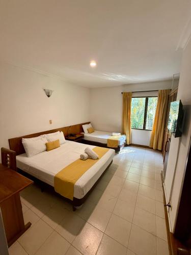 hotel balcones de malibu