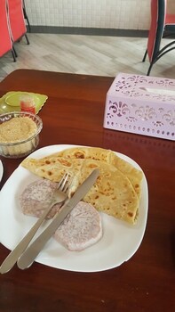 Oasis Guest House Voi,,3 star