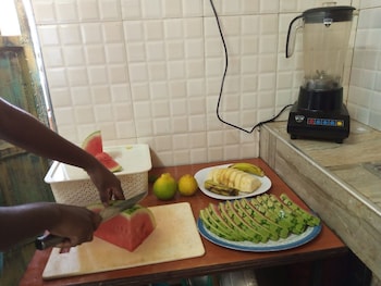 Oasis Guest House Voi,,3 star