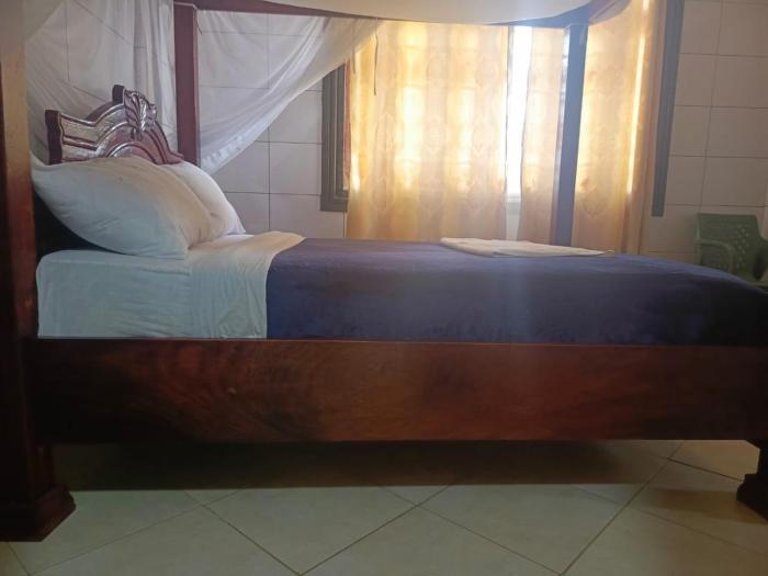 oasis guest house voi