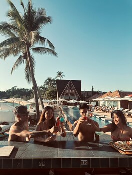 Miracle Beachclub Lux Sunbed&Free Credit,,3 star