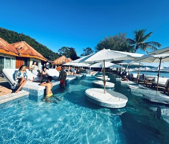 miracle beachclub lux sunbedandfree credit