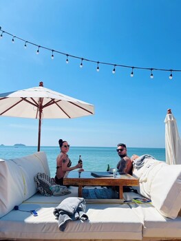 miracle beachclub lux sunbedandfree credit