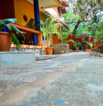 Home City Homestay & Ayurvedic Clinic,,4 star