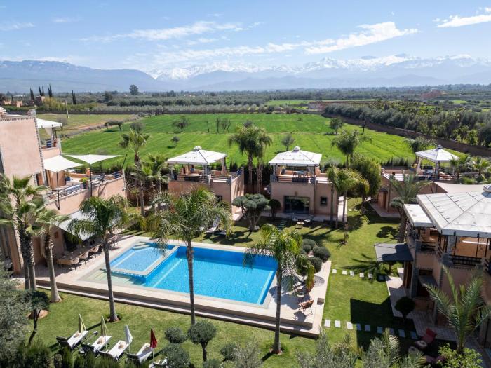 atlas front