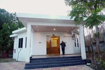 sonchafa resort pauni