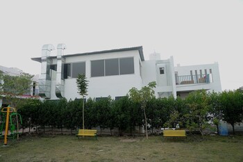 sonchafa resort pauni