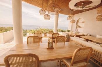 the siren resort