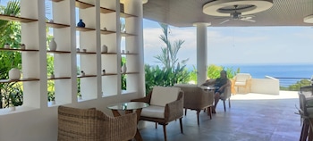 the siren resort