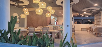 the siren resort