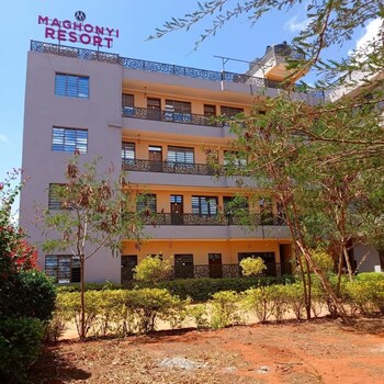 maghonyi hotel voi