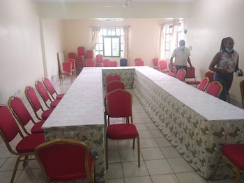 maghonyi hotel voi