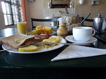 Maghonyi Hotel Voi,,3 star