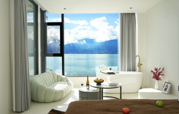 Guiyue Mountain Seaview Hotel,,4 star