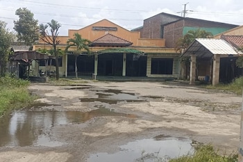oyo 95141 tanjung mas hotel