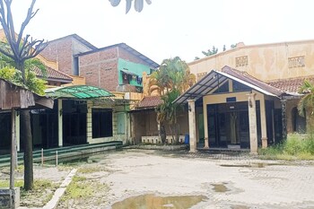 oyo 95141 tanjung mas hotel