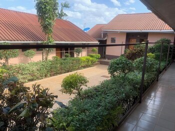 mzedu springs hotel mwatate